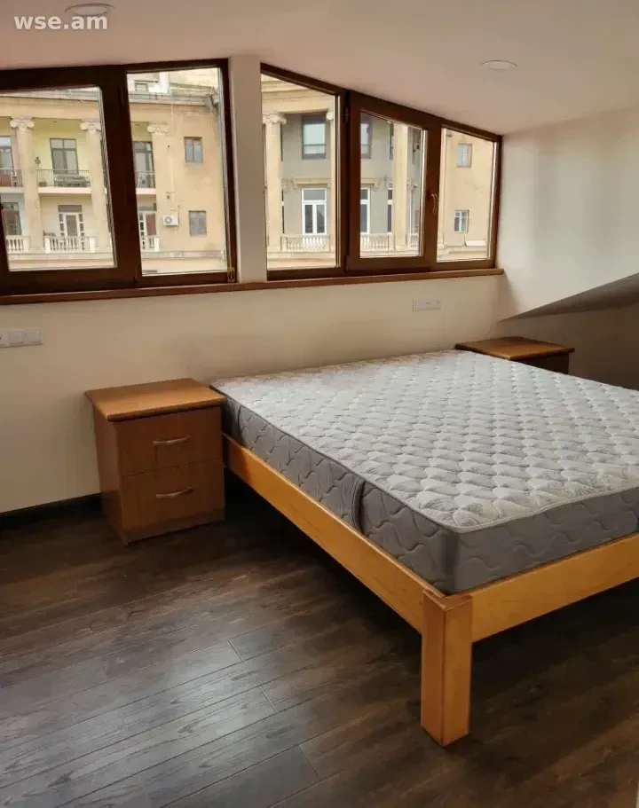 4 սենյականոց, 92 մ², 6/6 հարկ, Դերենիկ Դեմիրճյանի փողոց 27/1