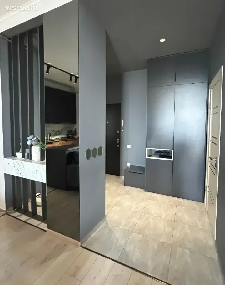3-սենյականոց, 81 մ², 9/11 հարկ, Սերո Խանզադյան փողոց 36