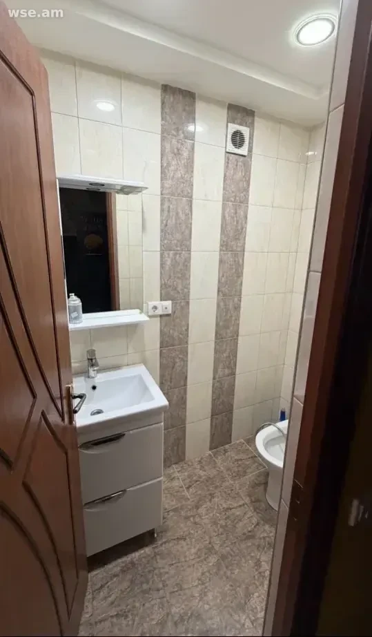 3-սենյականոց, 101 մ², 8/8 հարկ, Վերին Անտառային փողոց 138/3