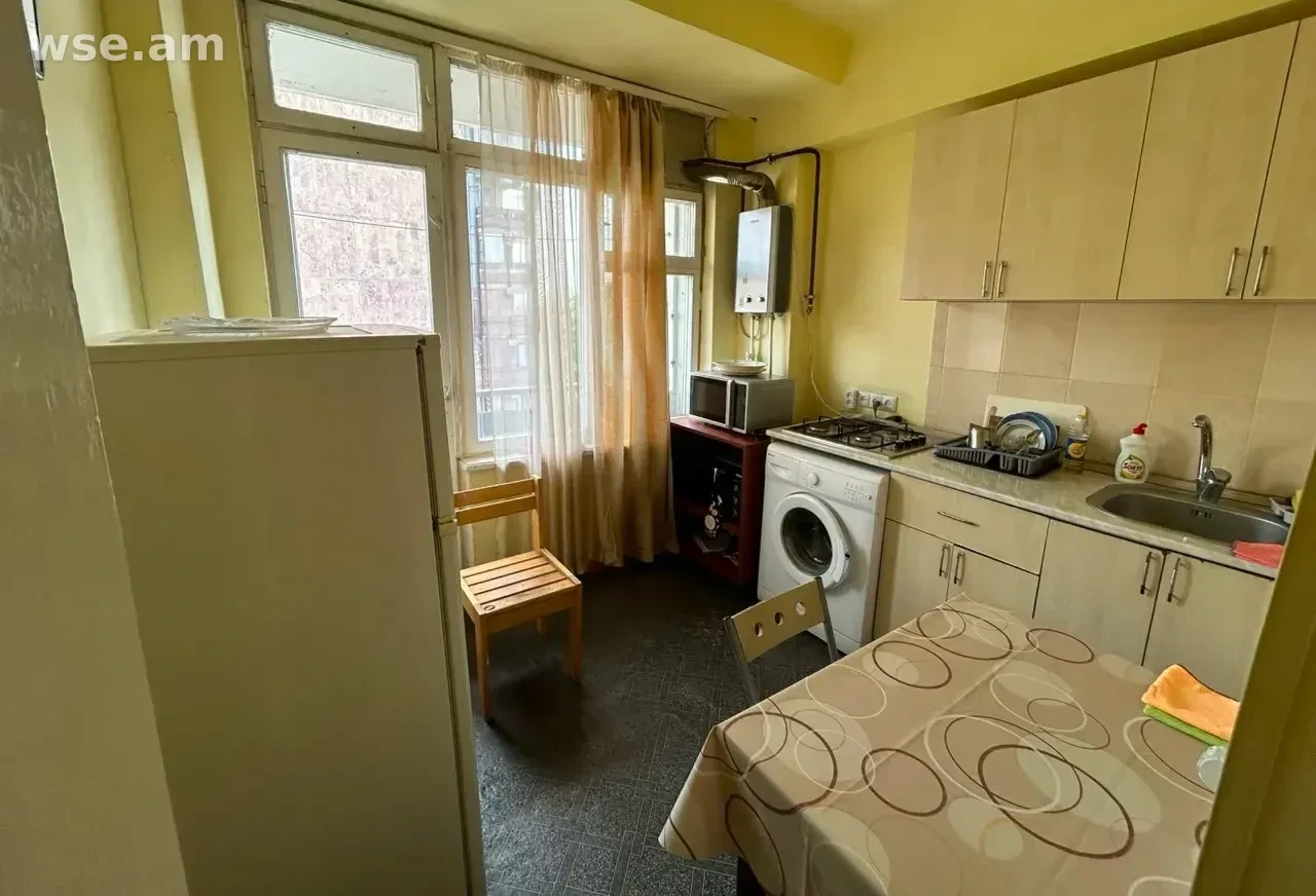 1 սենյականոց, 40 քմ, 7/9 հարկ, Օրբելի եղբայրների փողոց 18