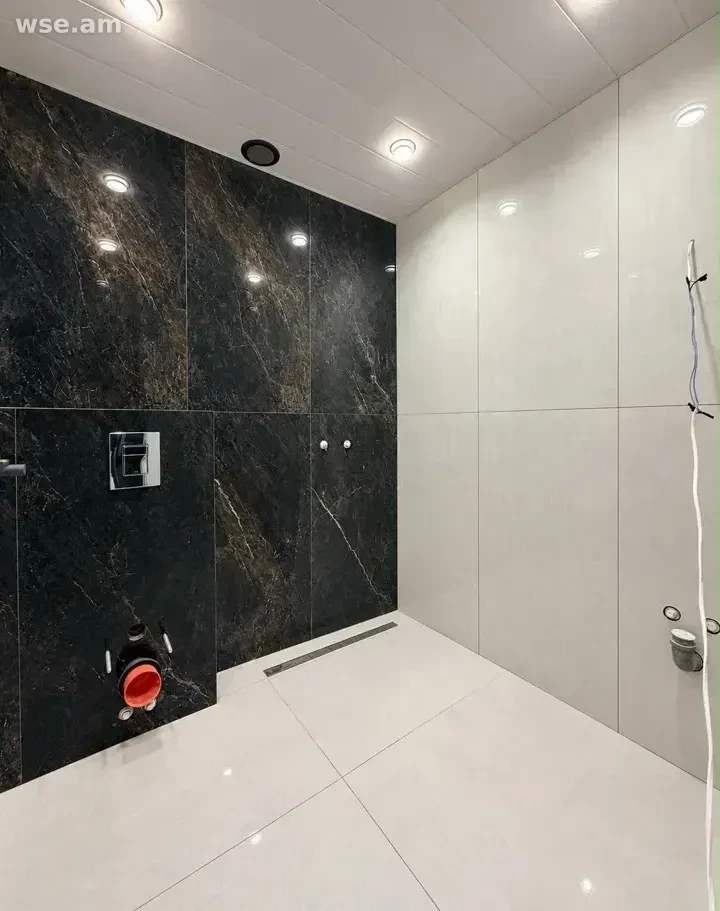2-комн., 46 м², 7/8 эт., улица Никогаоса Адонца 2\3