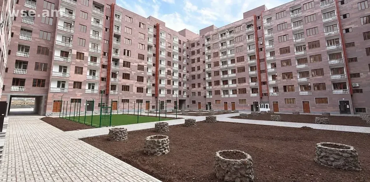 2-комн., 46 м², 7/8 эт., улица Никогаоса Адонца 2\3