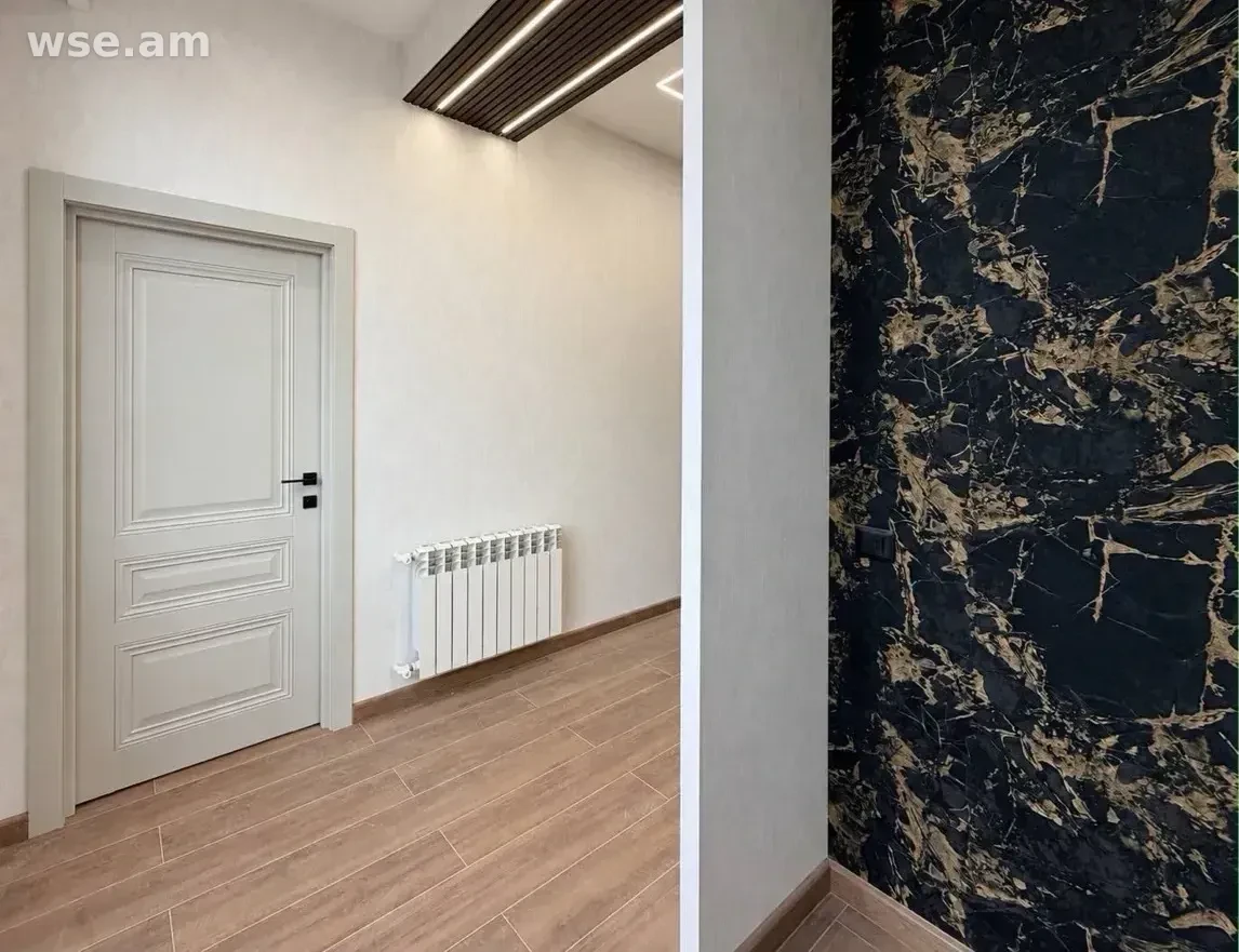 2-комн., 46 м², 7/8 эт., улица Никогаоса Адонца 2\3