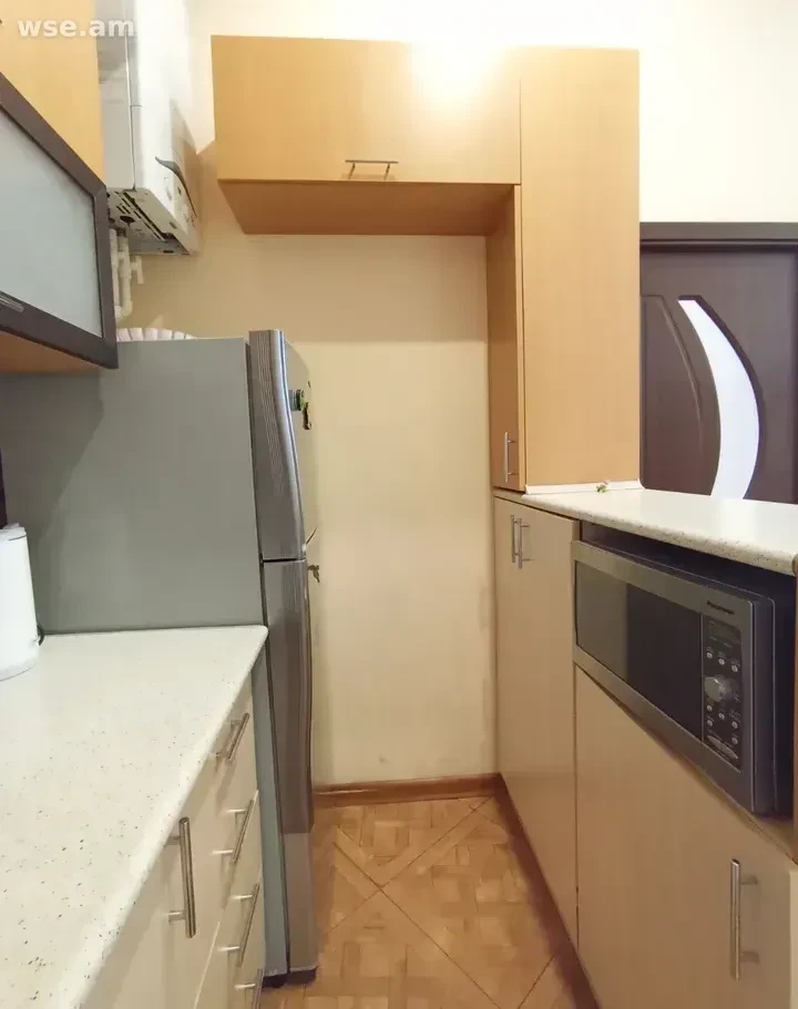 3-комн., 76 м², 2/5 эт., проспект Комитаса 65