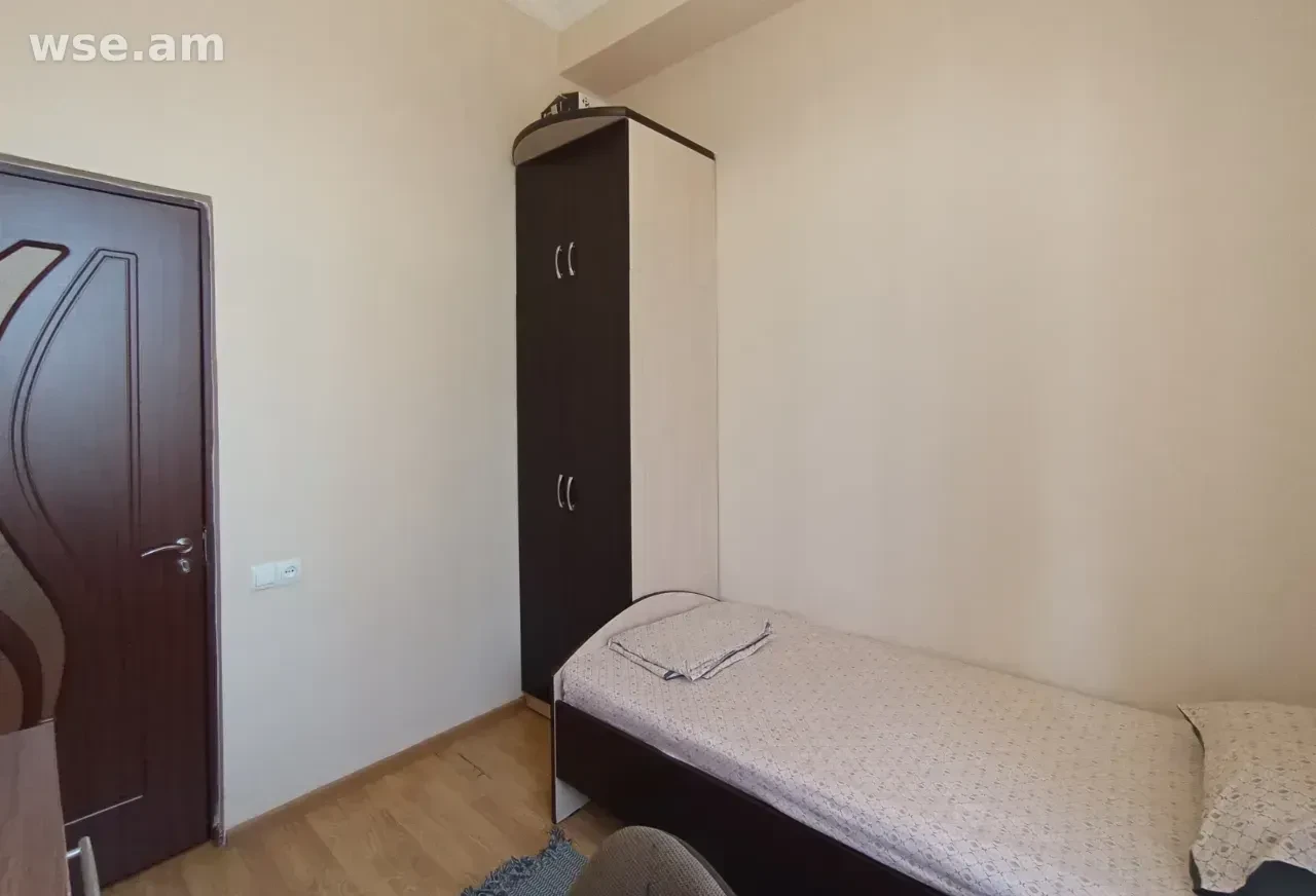3-комн., 76 м², 2/5 эт., проспект Комитаса 65