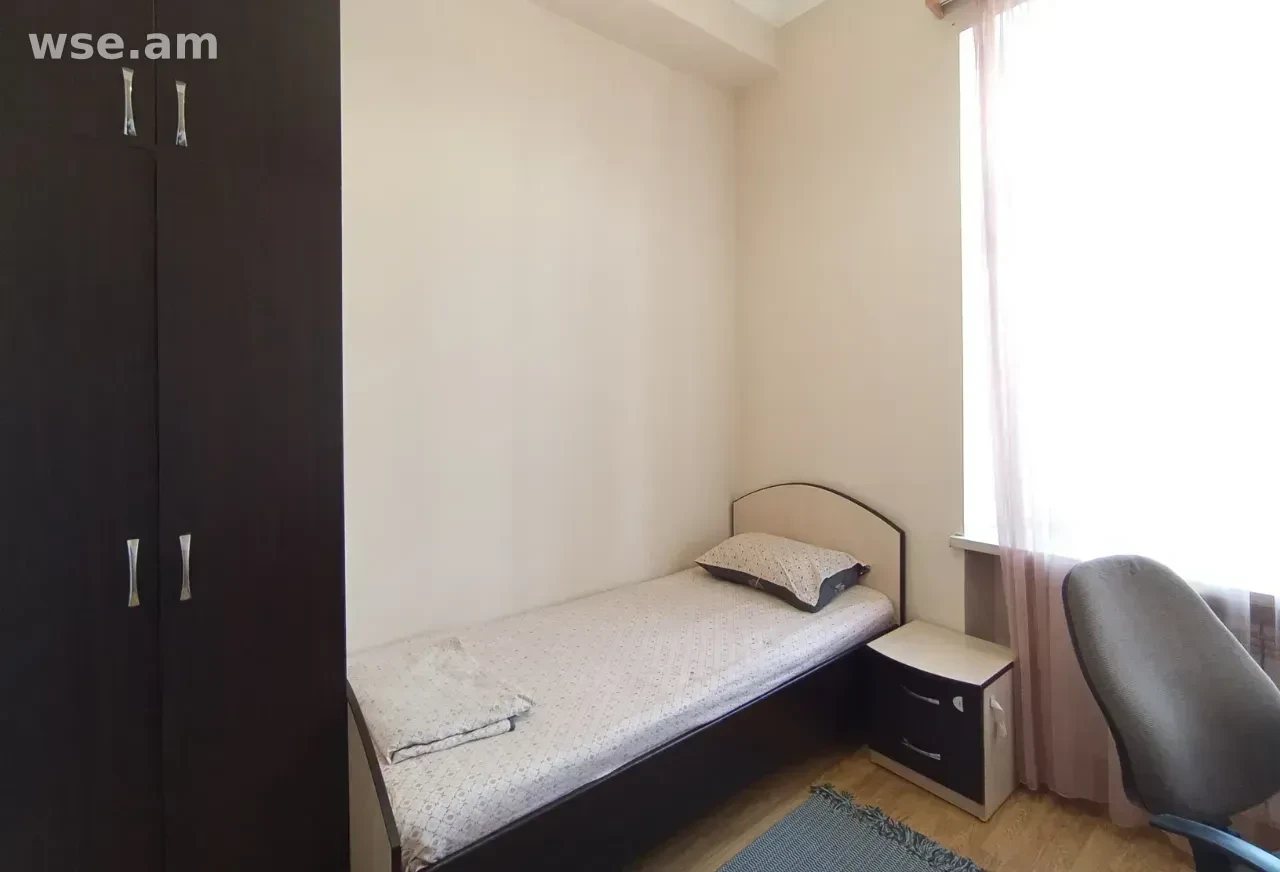3-комн., 76 м², 2/5 эт., проспект Комитаса 65