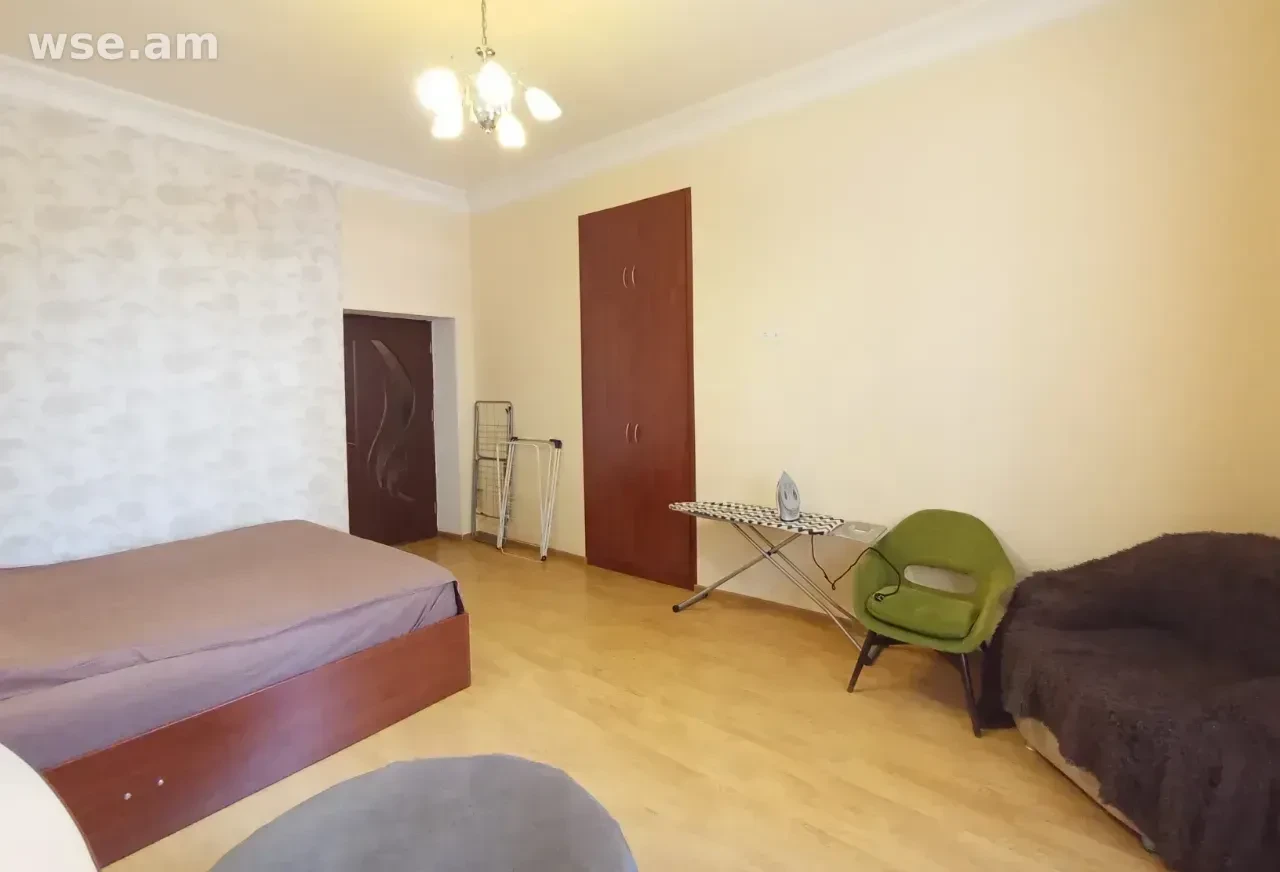 3-комн., 76 м², 2/5 эт., проспект Комитаса 65