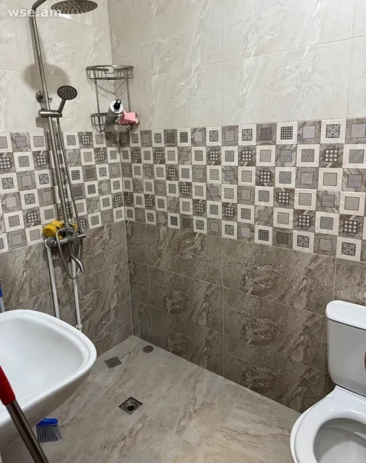 2-комн., 63 м², 2/2 эт., проспект Азатамартикнери 59