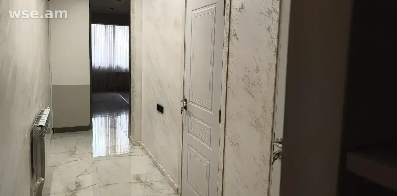 2-комн., 66 м², 2/5 эт., улица Атояна 7