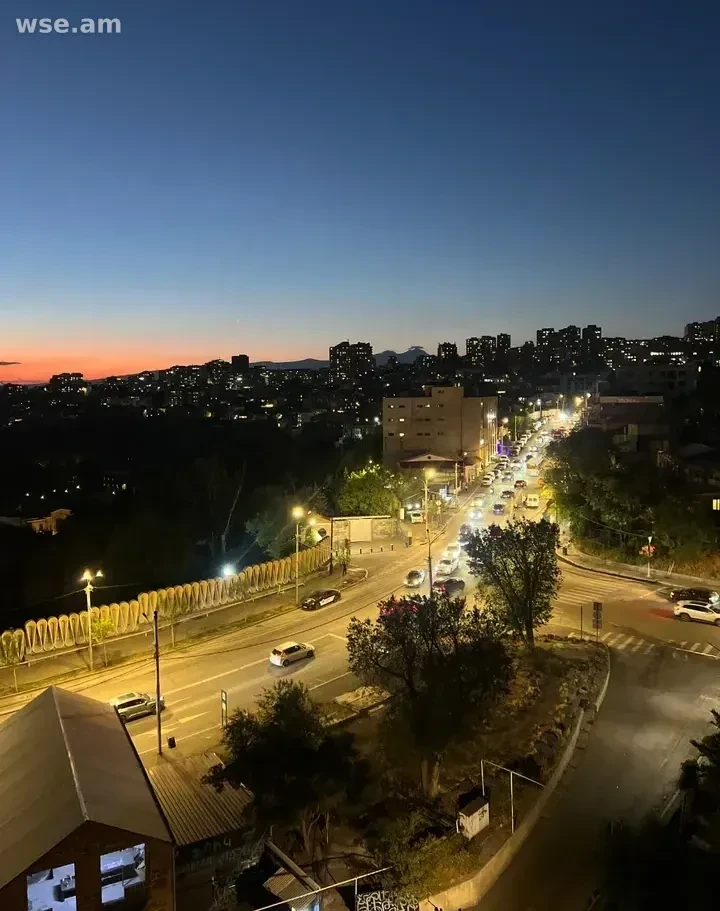 2-комн. квартира, 44м², улица Дереника Демирчяна 33 - 153 000 $