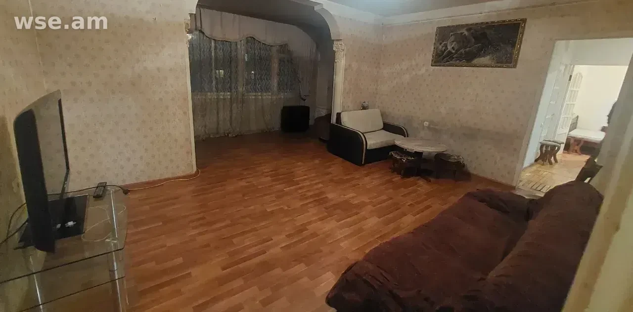 3-комн., 94 м², 5/5 эт., улица Гусан Шерами 55