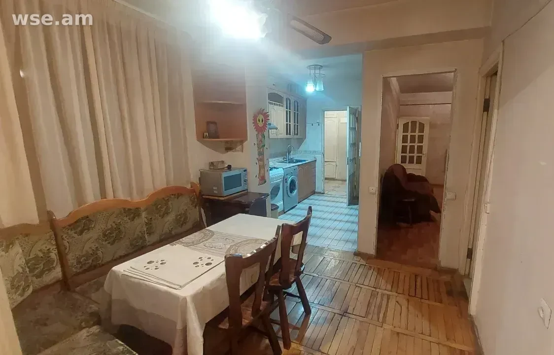3-комн., 94 м², 5/5 эт., улица Гусан Шерами 55
