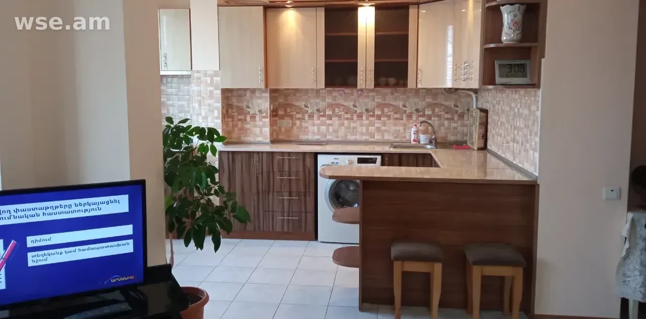 2-комн., 50 м², 9/9 эт., улица Виктора Амбарцумяна 97