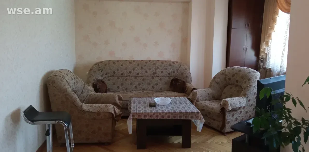 2-комн., 50 м², 9/9 эт., улица Виктора Амбарцумяна 97