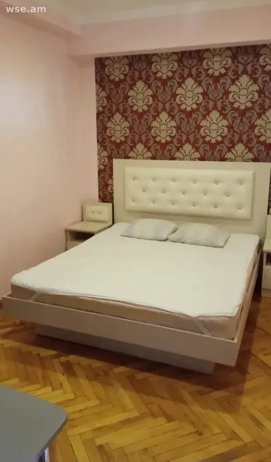 2-комн., 50 м², 9/9 эт., улица Виктора Амбарцумяна 97