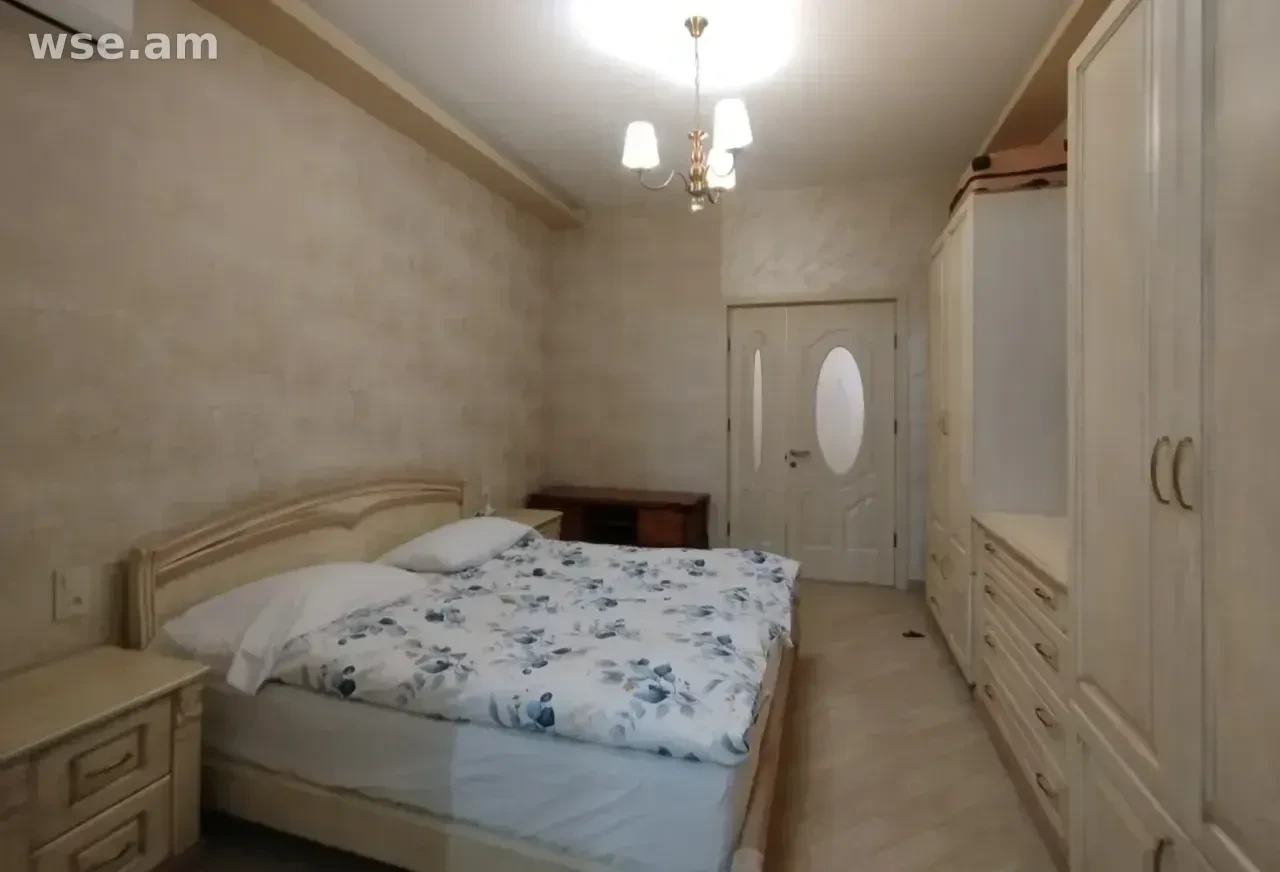 2-комн., 75 м², 3/5 эт., улица Туманяна 1