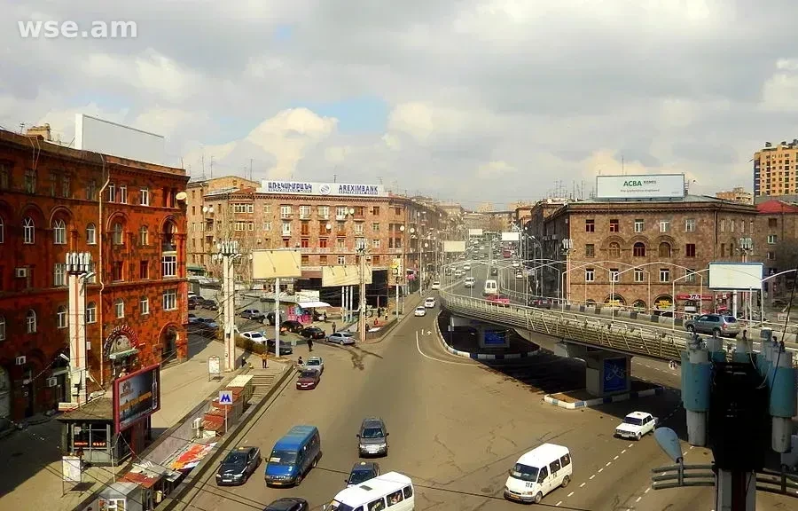 2-комн., 70 м², 2/5 эт., переулок улицы Акопа Акопяна 1, Ереван