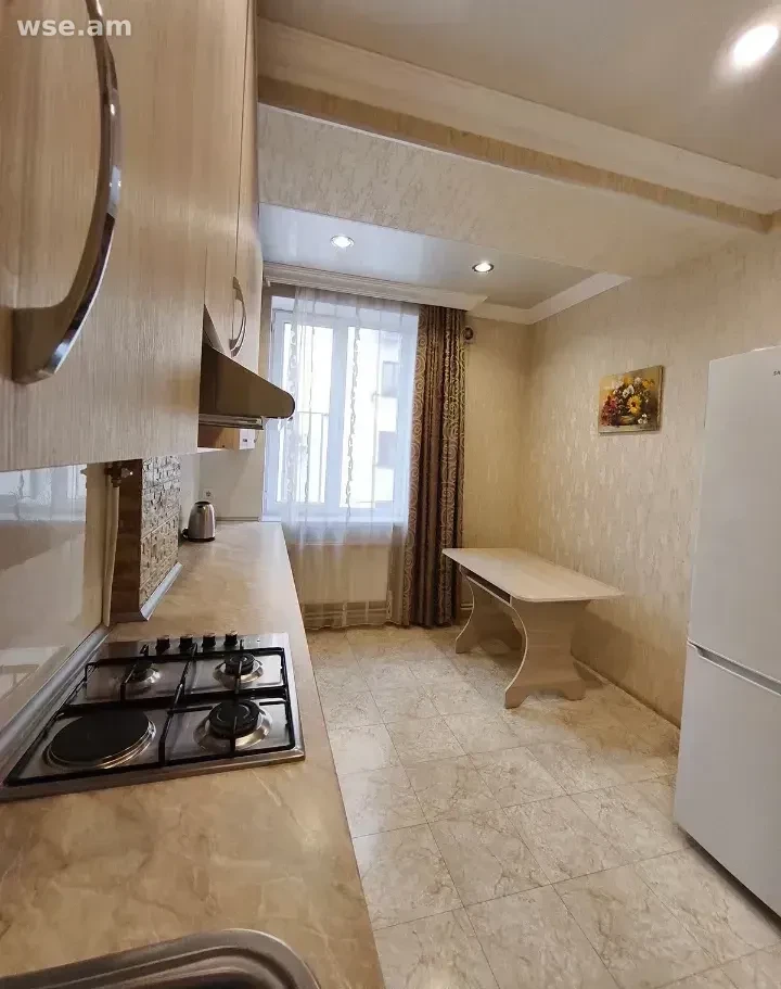 2-комн., 60 м², 7/12 эт., улица Мамиконянца 36/8