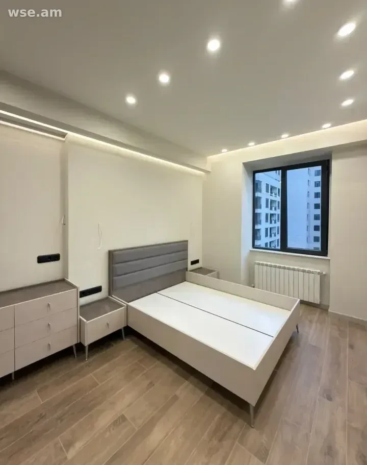 3-комн., 72 м², 10/12 эт., улица Грибоедова 2