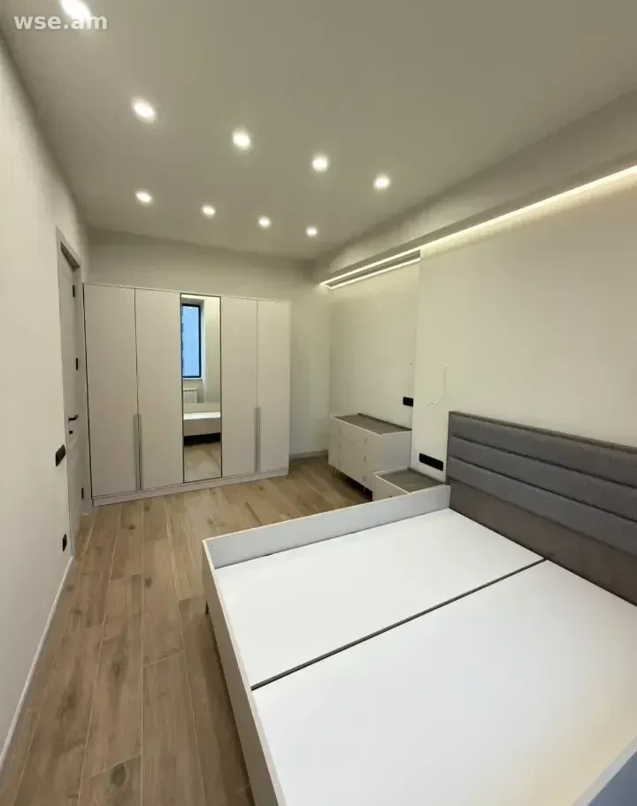 3-комн., 72 м², 10/12 эт., улица Грибоедова 2
