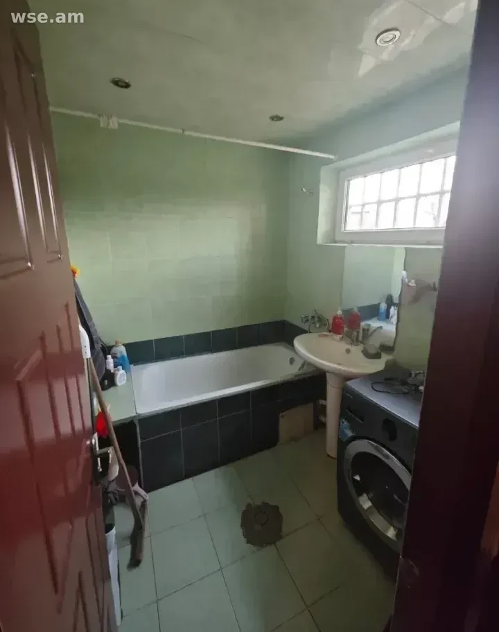 3-комн., 66 м², 2/9 эт., улица Арно Бабаджаняна 115, Ереван