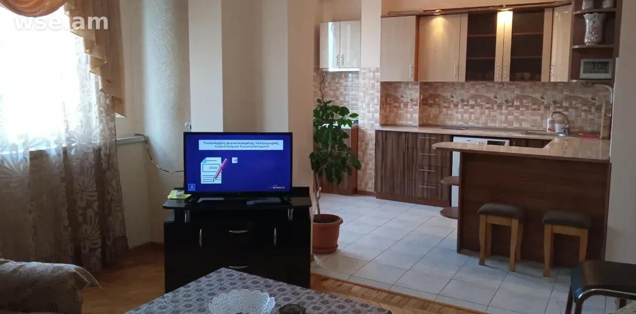 2-комн. квартира, 50м², улица Виктора Амбарцумяна 97 - 250 000 ֏