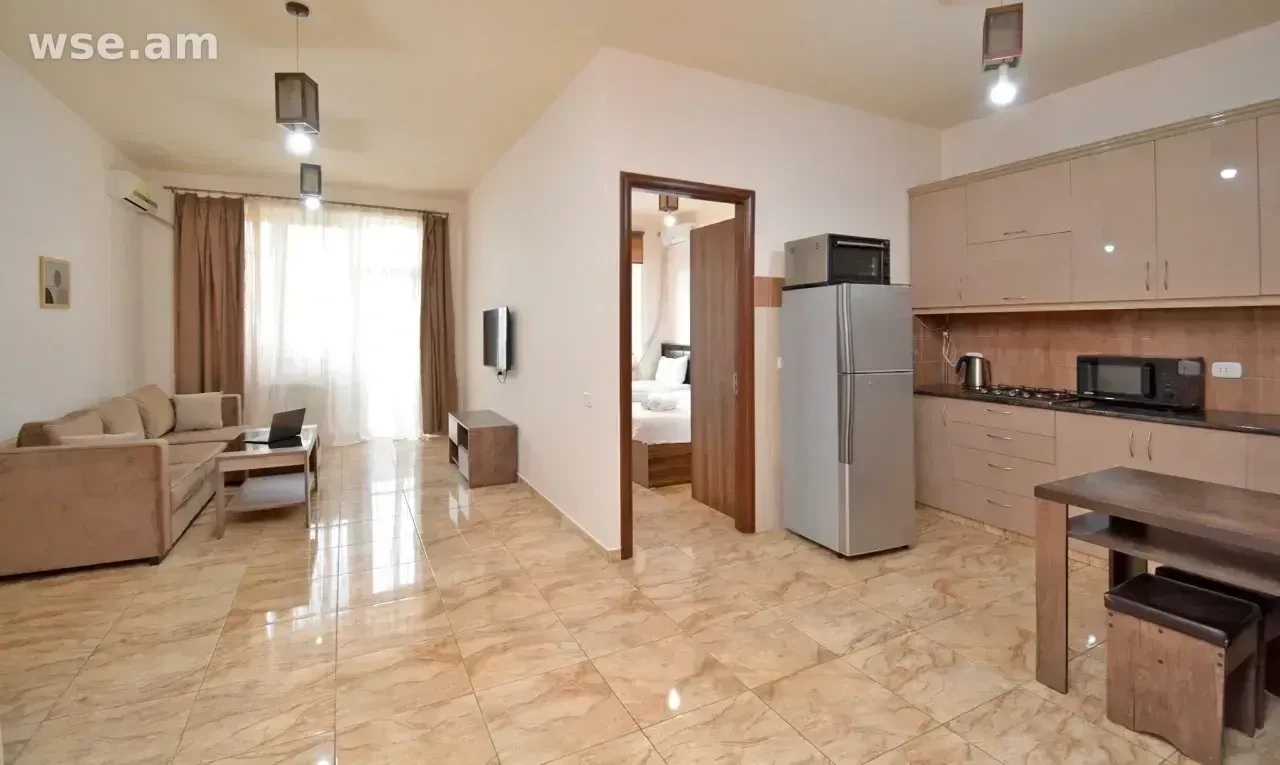 2-комн. квартира, 70м², улица Арама 4/3, Ереван - 1 500 $