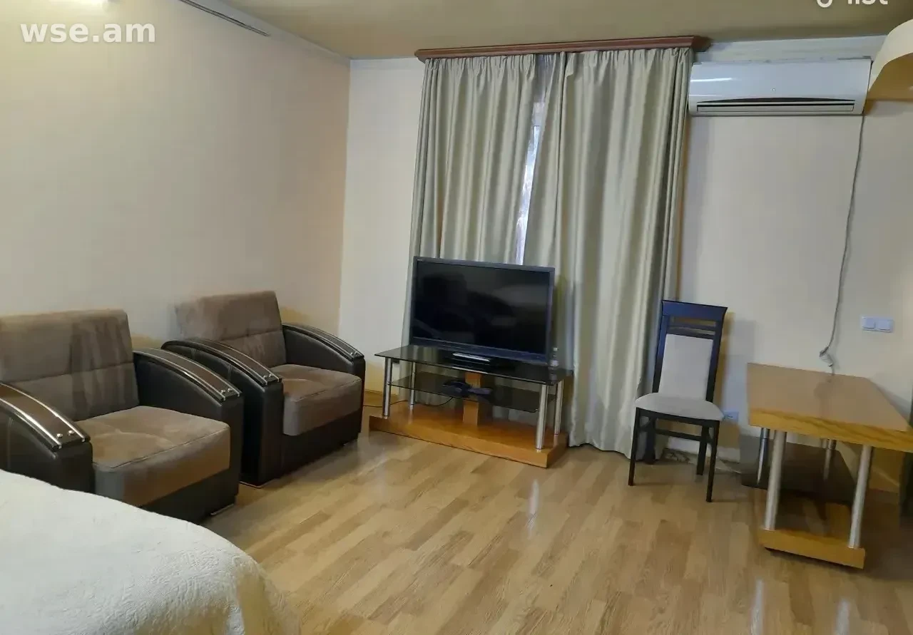1-комн. квартира, 35м², улица Ваграма Папазяна - 220 000 ֏