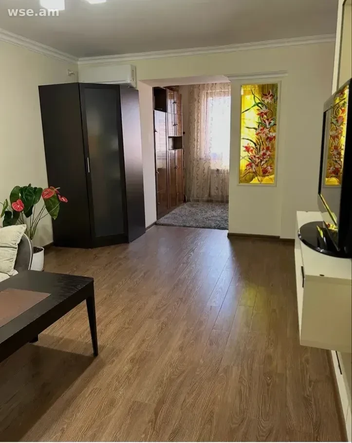 1-комн. квартира, 53м², улица Ваграма Папазяна 21 - 270 000 ֏