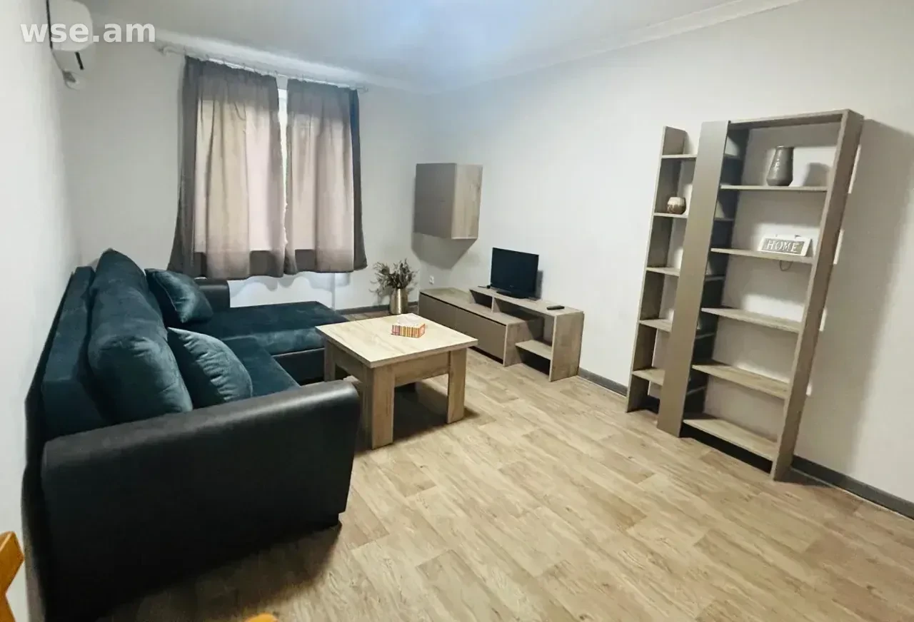 1-комн. квартира, 40м², улица Нар-Дос 2 - 220 000 ֏
