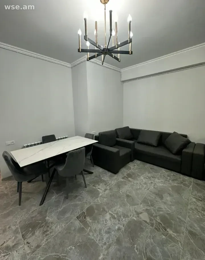 2-комн. квартира, 60м², улица Никогаоса Адонца - 400 000 ֏