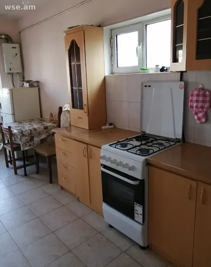 2-комн. квартира, 70м², улица Арно Бабаджаняна 52 140 - 250 000 ֏