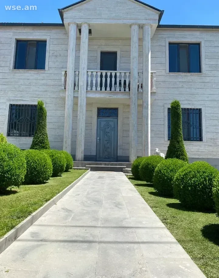 5-комн. дом, 260м², Назарбекян блок - 1 050 000 $ | WSE.AM