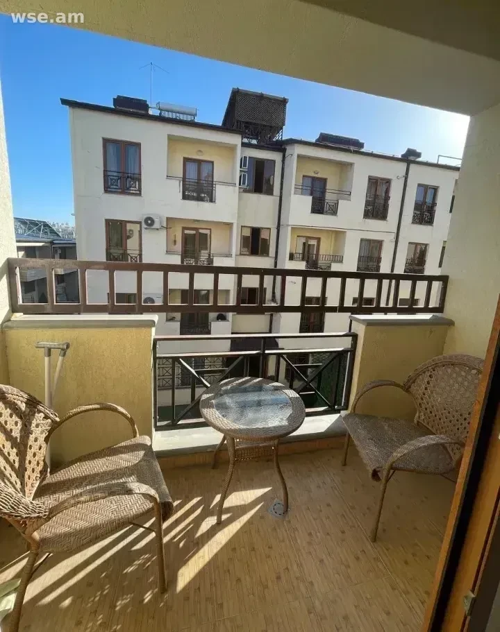 1-комн. квартира, 41м², улица Царав Ахпюр 117 - 320 000 ֏