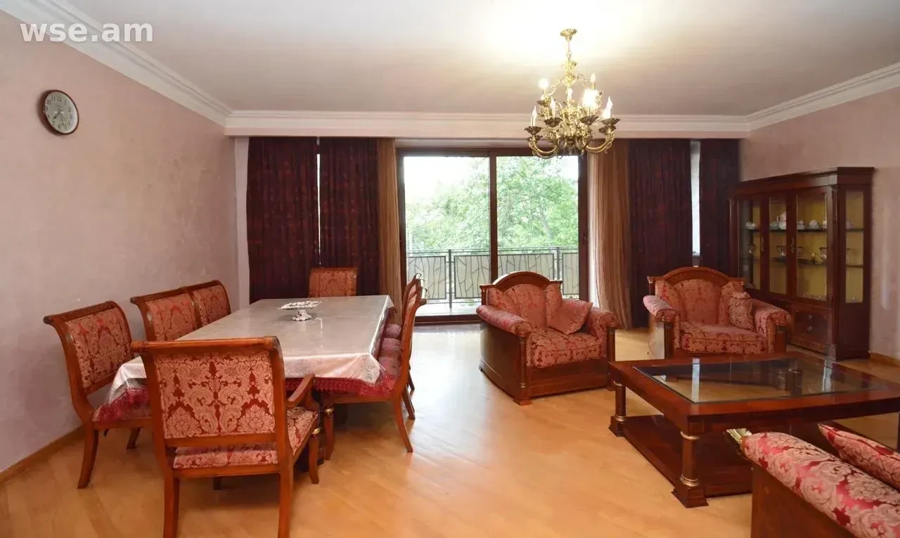 5-комн. квартира, 200м², проспект Саят-Нова 24 - 530 000 $