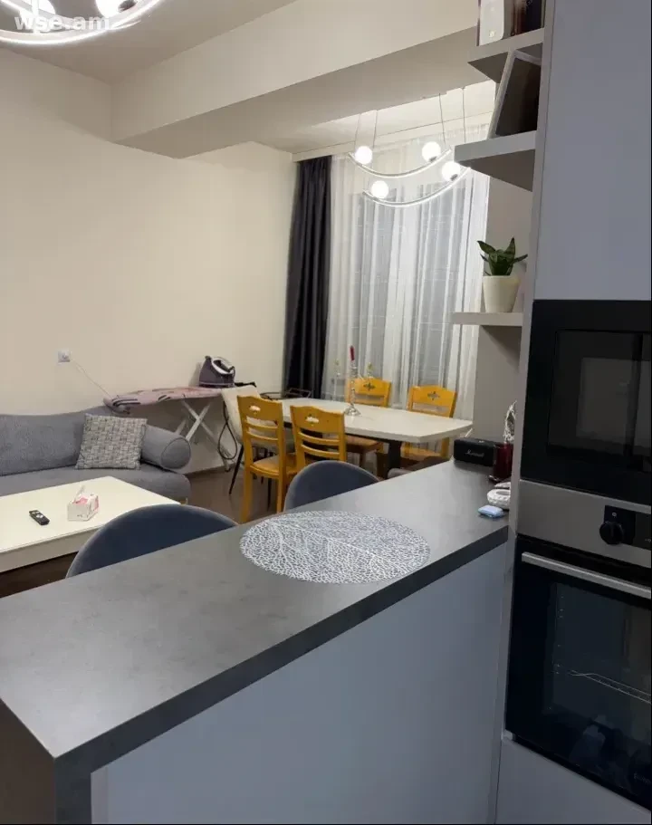 3-комн. квартира, 75м², улица Никогаоса Адонца 19/8 - 450 000 ֏