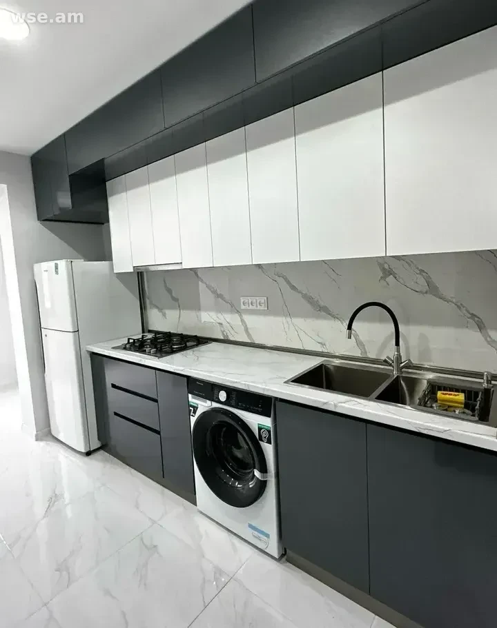 3-комн., 76 м², 4/9 эт., микрорайон Исаакян 45
