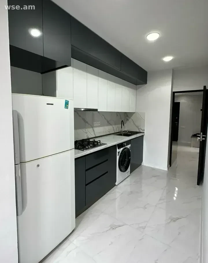 3-комн., 76 м², 4/9 эт., микрорайон Исаакян 45