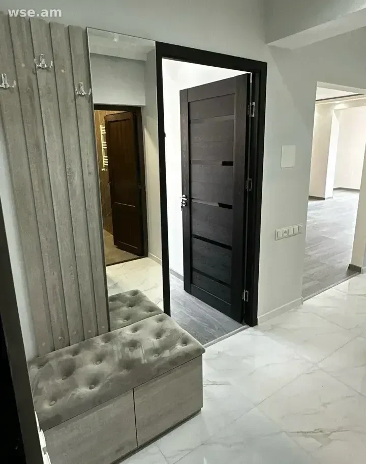 3-комн., 76 м², 4/9 эт., микрорайон Исаакян 45