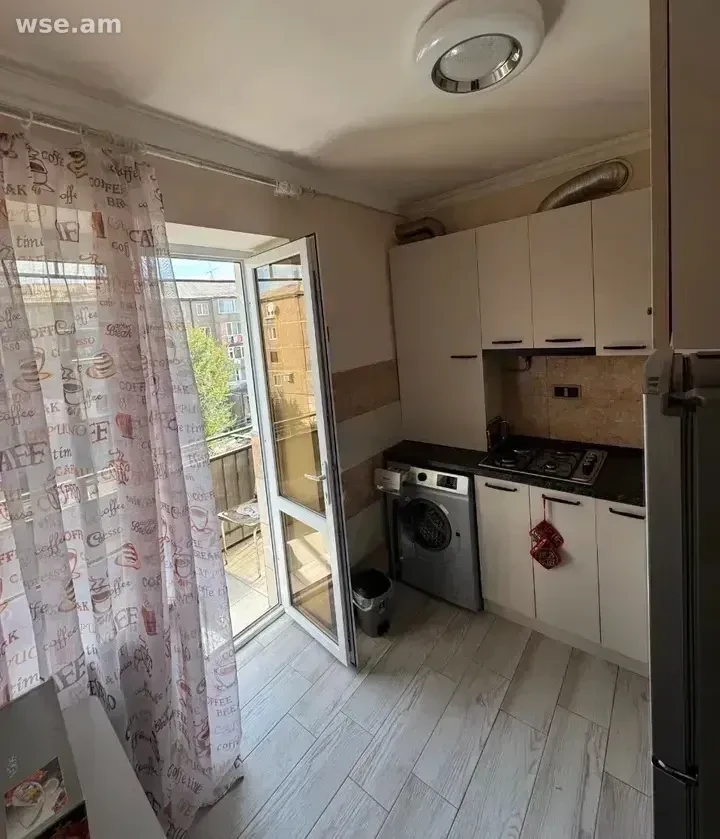 2-комн., 62 м², 5/5 эт., ул. Молдовакан 30/1