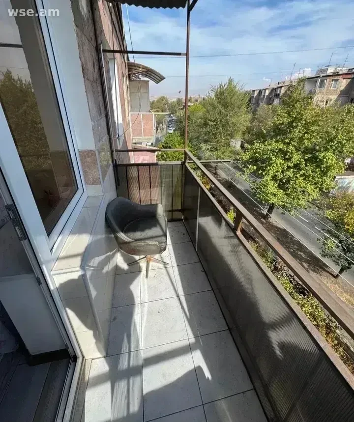 2-комн., 62 м², 5/5 эт., ул. Молдовакан 30/1