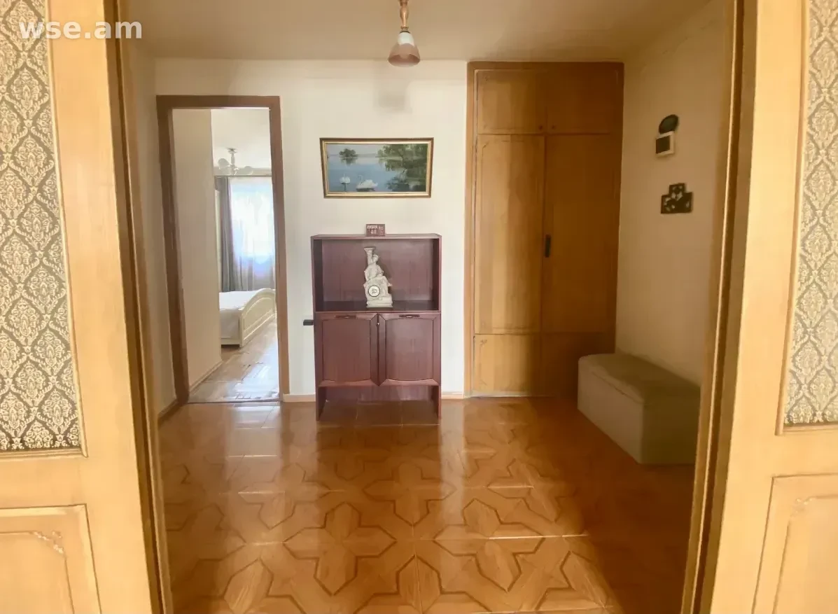 3-սենյականոց, 74 մ², 3/10 հարկ, Երվանդ Քոչարի փողոց 3