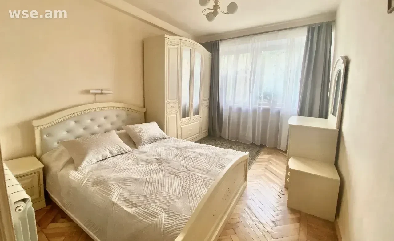 3-սենյականոց, 74 մ², 3/10 հարկ, Երվանդ Քոչարի փողոց 3
