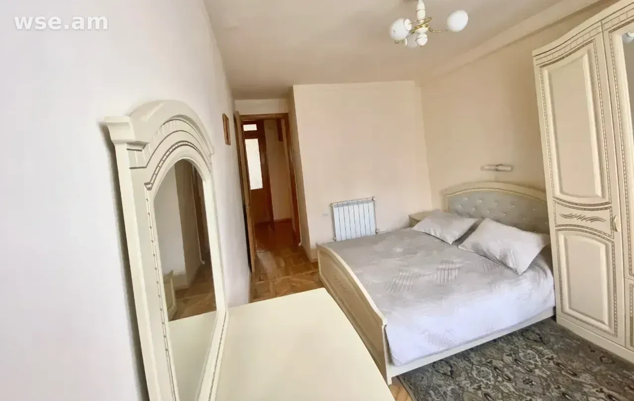 3-սենյականոց, 74 մ², 3/10 հարկ, Երվանդ Քոչարի փողոց 3