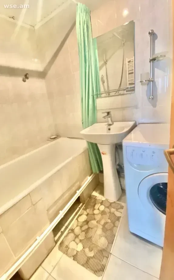 3-սենյականոց, 74 մ², 3/10 հարկ, Երվանդ Քոչարի փողոց 3