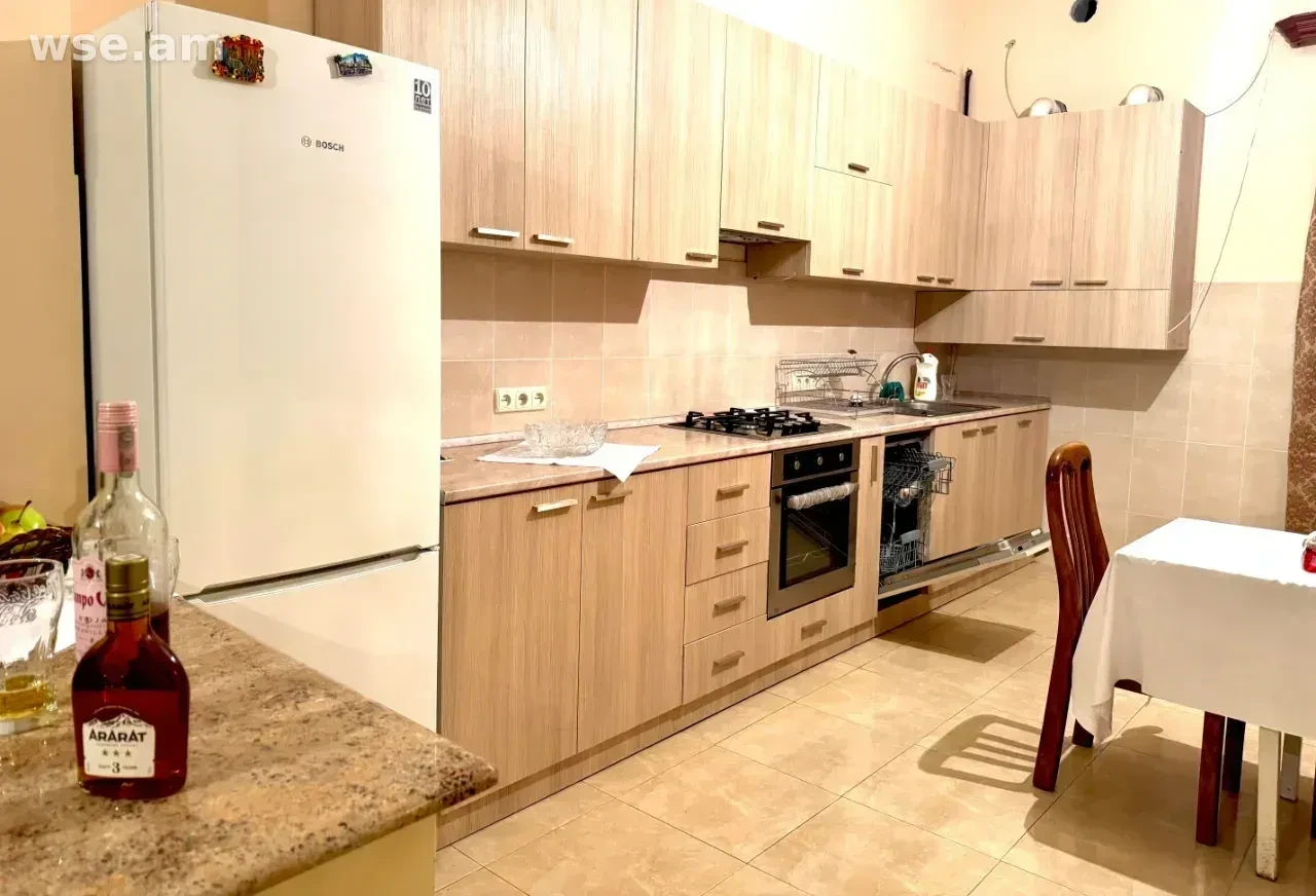 4-room house, 250 m², 2-story, Kentronakan Street, Aramus, Kotayk Province