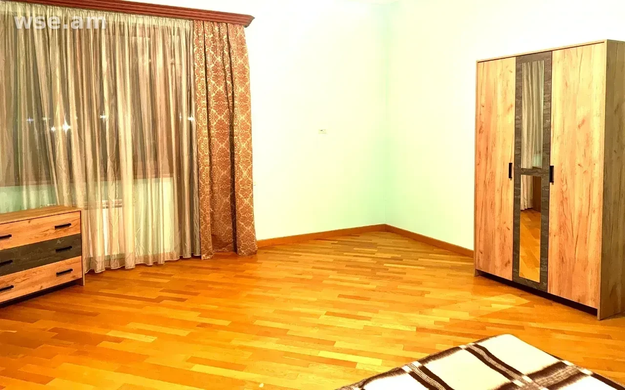 4-room house, 250 m², 2-story, Kentronakan Street, Aramus, Kotayk Province