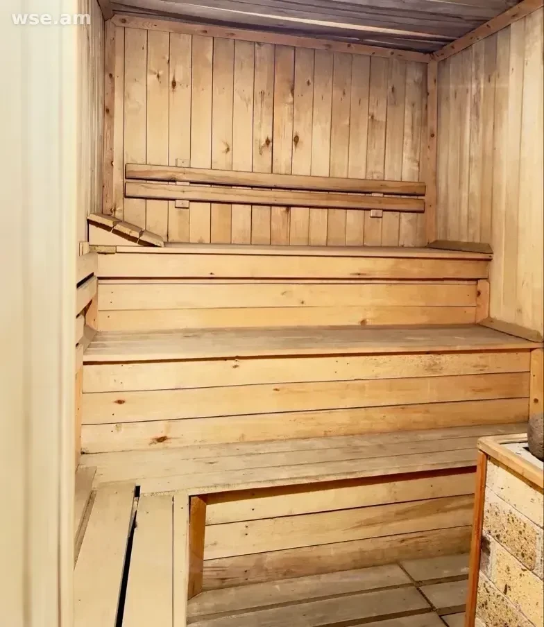 4-սենյականոց տուն, 400 մ², 3-հարկանի, Հրանտ Շահինյան 21/1
