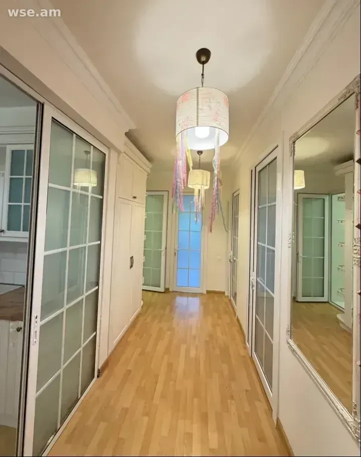 4-սենյականոց, 120 մ², 3/4 հարկ, Հանրապետության փողոց 79