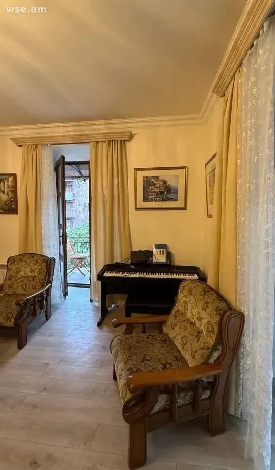 4-սենյականոց, 120 մ², 3/4 հարկ, Հանրապետության փողոց 79